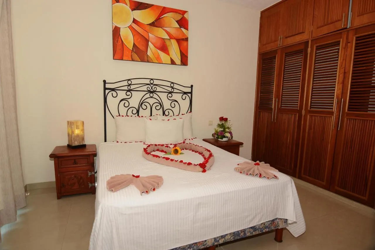 Rinconada Del Mar Apartamentos Playa del Carmen 3*,  México